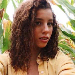 Meet your Posher, Carissa